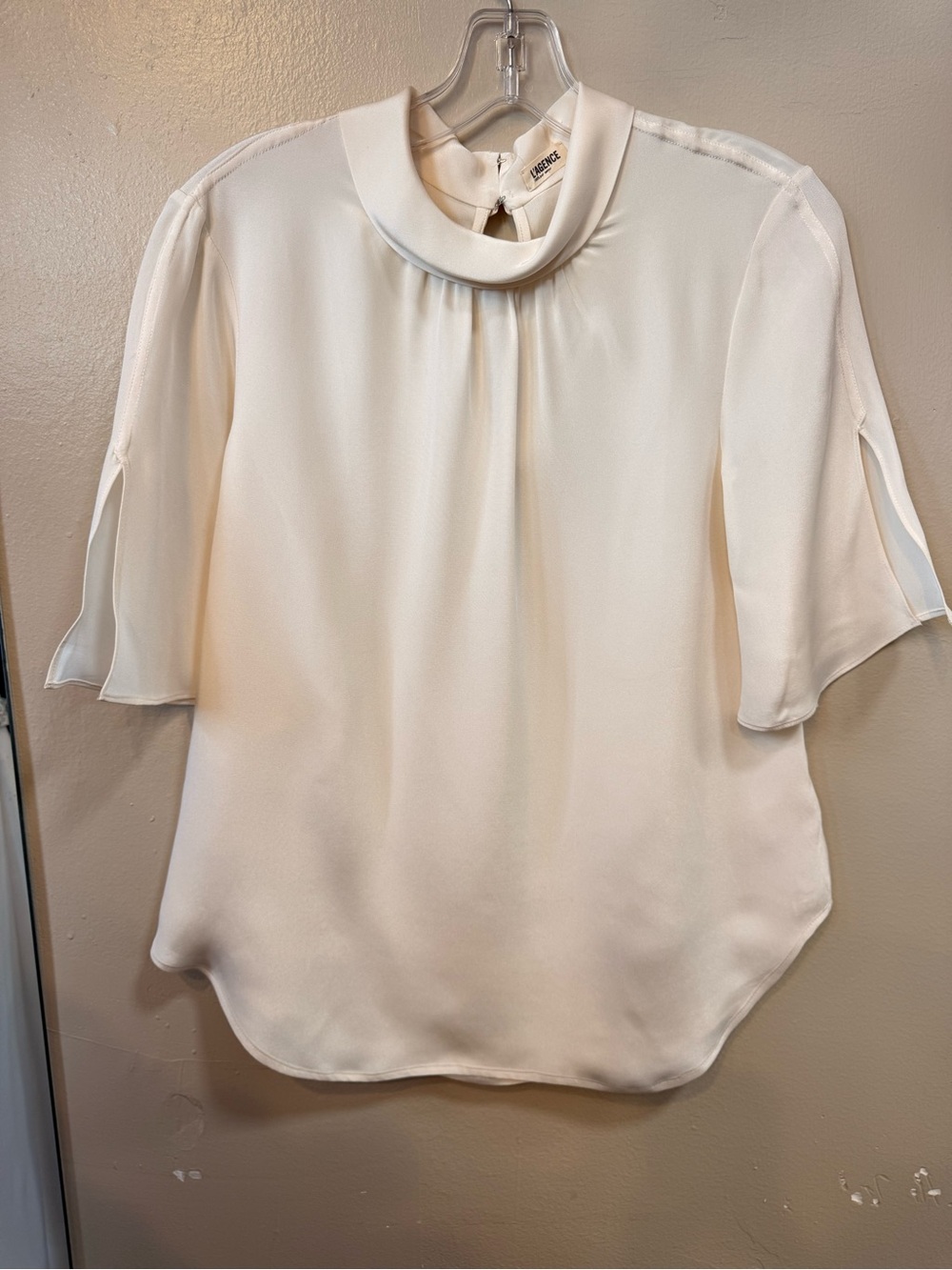 L’AGENCE Ivory 100% Silk Cowl Neck Slit Sleeve Blouse Size 6